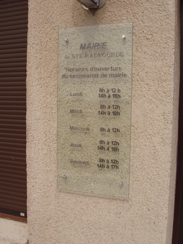 plaque en verre écriture laqué, création sur mesure 